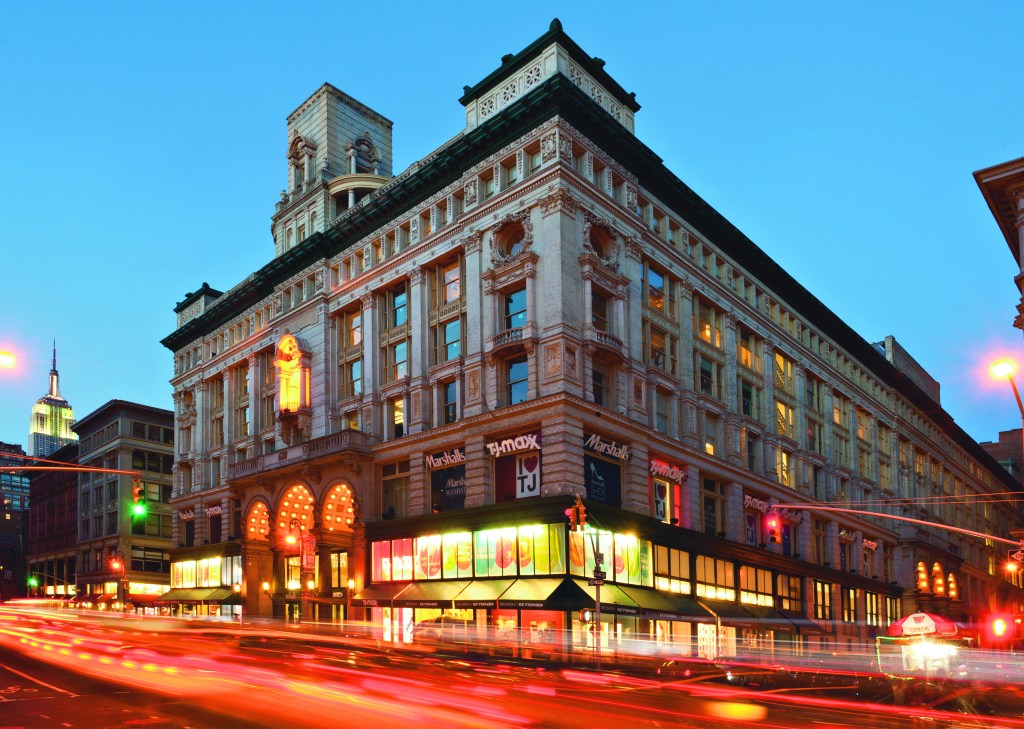 The 1896 cast-iron building at 620 Sixth Ave. continues to bounce back as it sits half-empty after a pandemic.